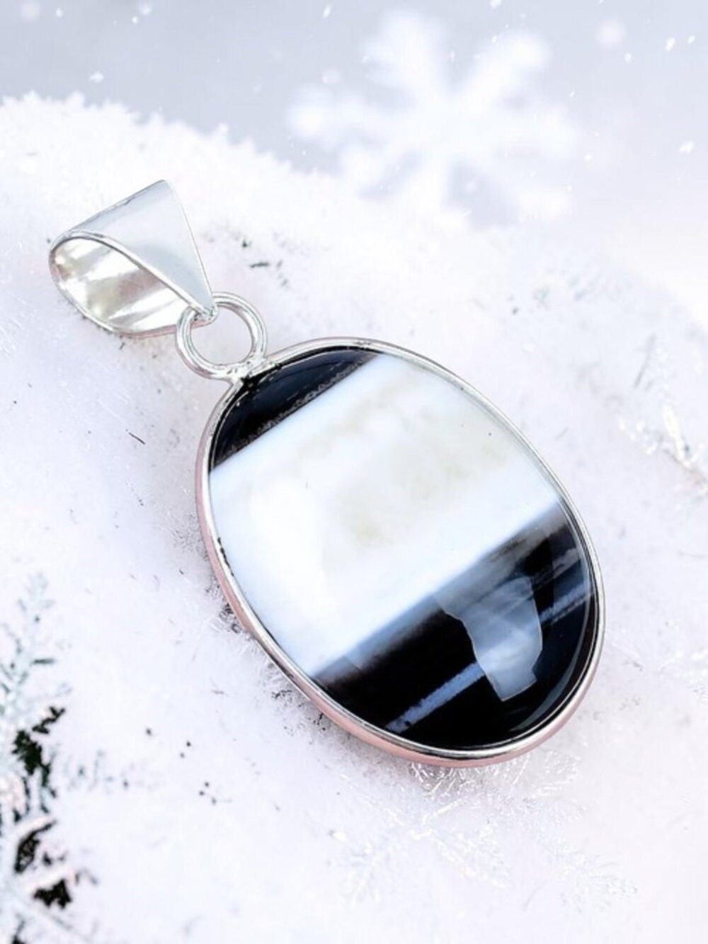 Banded Agate 925 Silver Plated Handmade Pendant of 1.58"